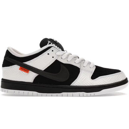 Nike SB Dunk Low TIGHTBOOTH